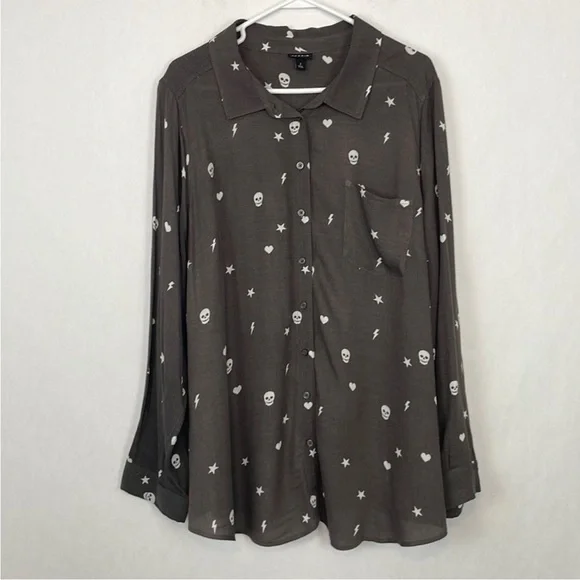 Torrid Dark Gray Lizzie Button Down Blouse with Skulls, Hearts, Stars. Size 3X. - Picture 2 of 12